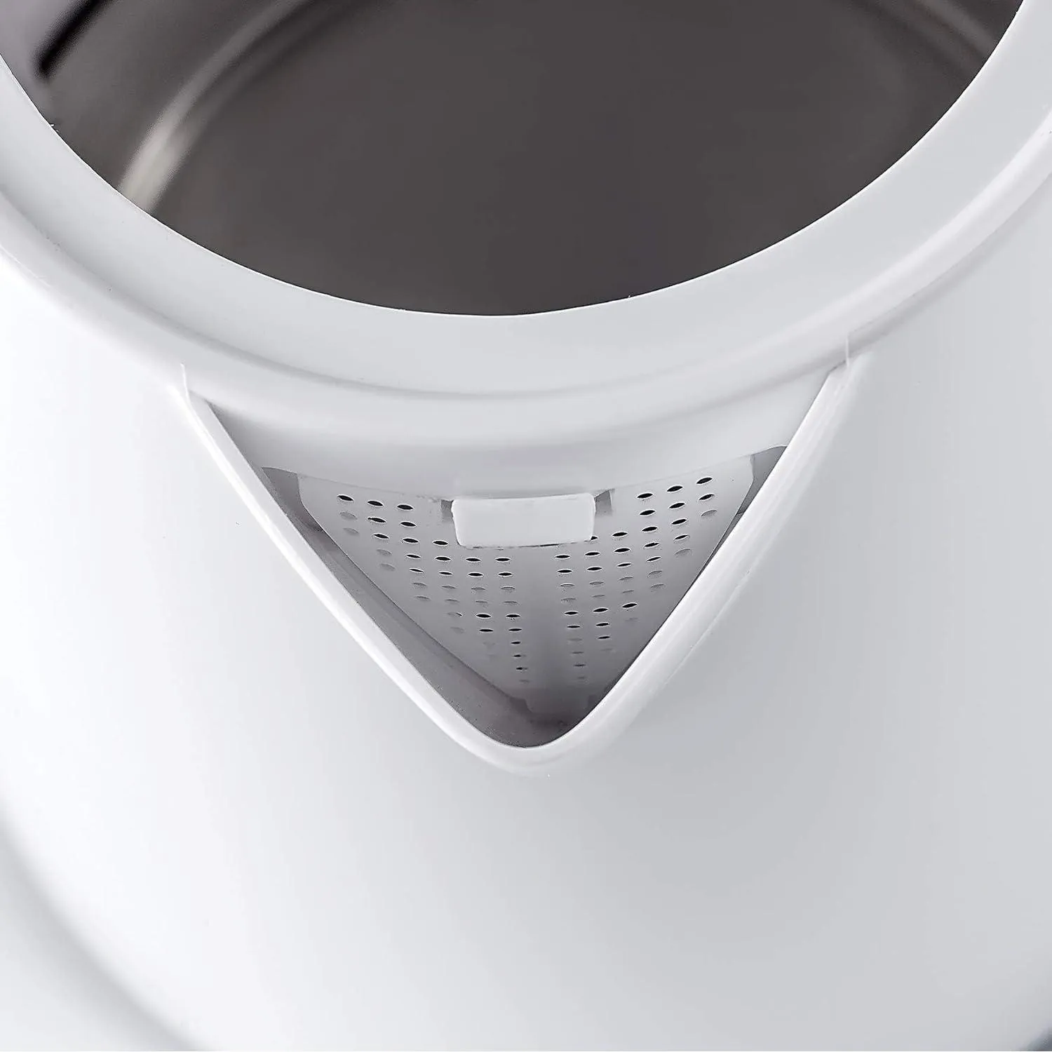 Black+Decker Cordless Electric Kettle, 2200W Power, 1.7L, With Water-Level Indicator, Removable Filter & Auto Shut-Off, 360-Degree Cord Design, Perfect For Warm Beverages, Jc70-B5